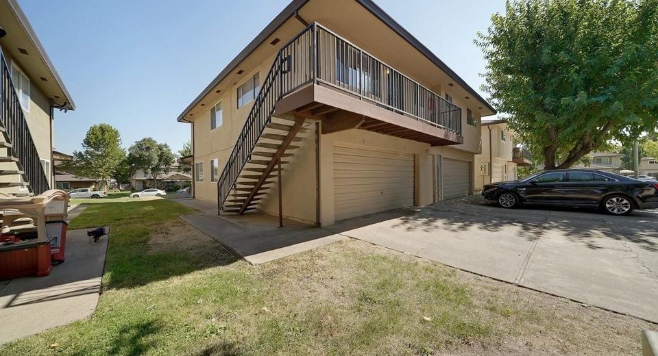 4616 Greenholme Dr #4, Unit 4, Sacramento, CA 95842 Photo