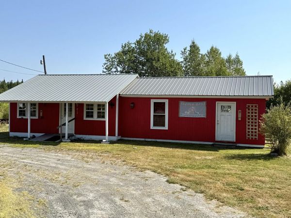813 Dexter Road, Corinna, ME 04928