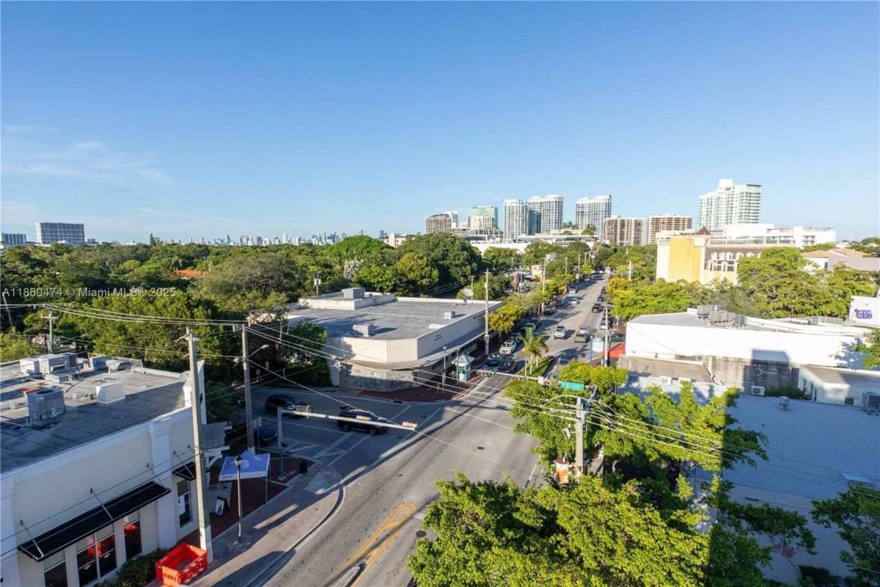 3250 Grand Ave, Unit 404, Miami, FL 33133 Photo