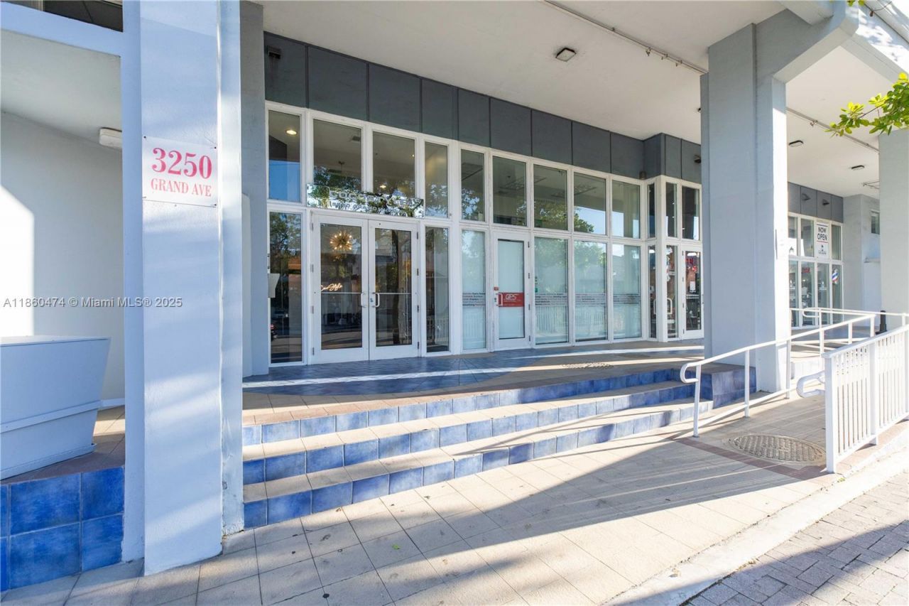 3250 Grand Ave, Unit 404, Miami, FL 33133 Photo