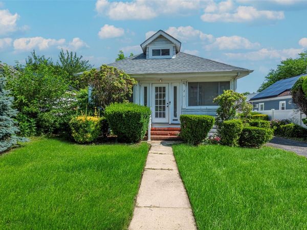 2 Florence Street, North Baldwin, NY 11510