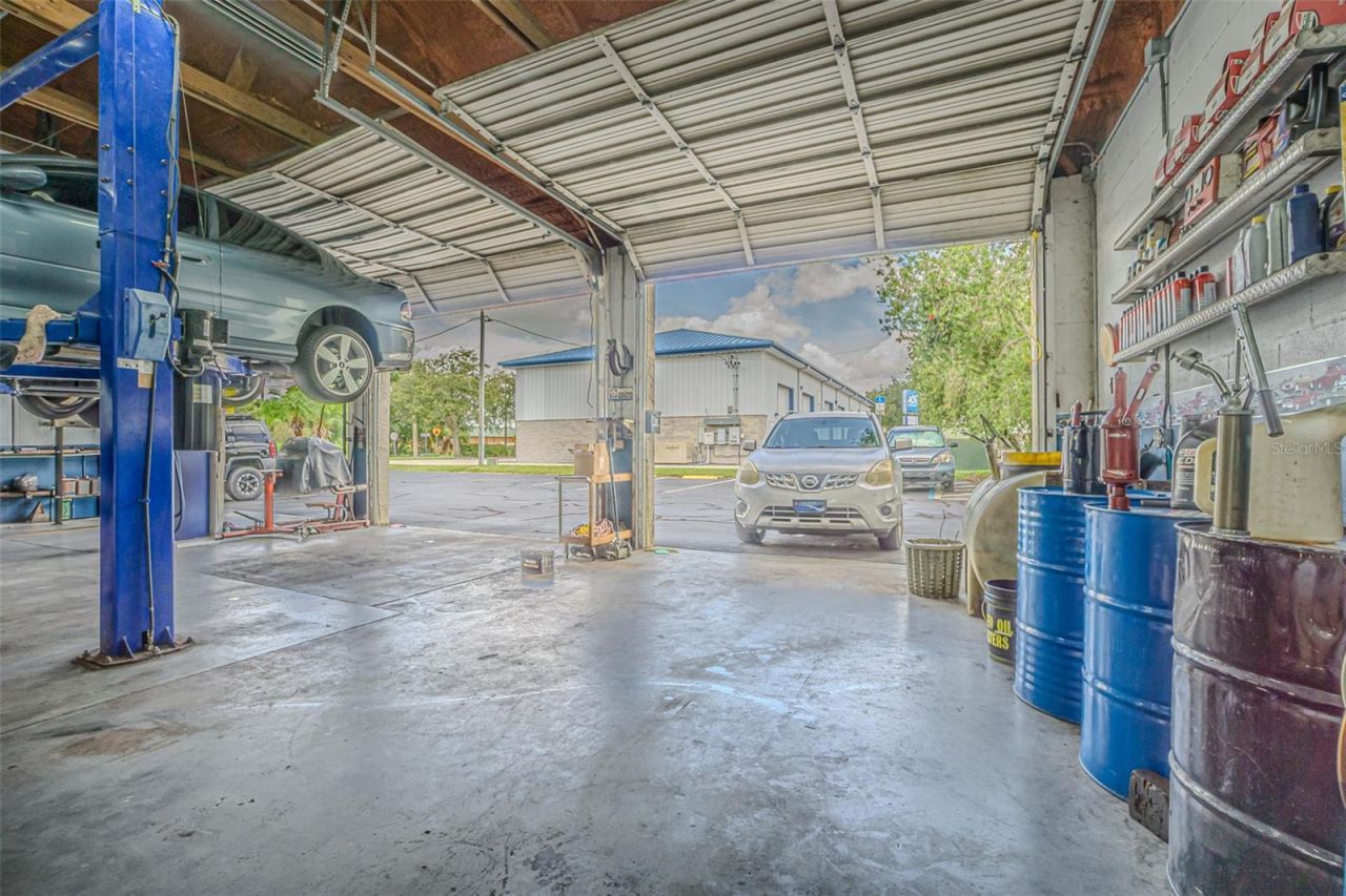 5924 7th Street, Zephyrhills, FL 33542 Photo