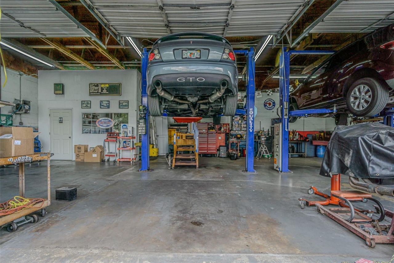 5924 7th Street, Zephyrhills, FL 33542 Photo