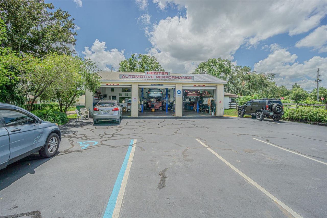 5924 7th Street, Zephyrhills, FL 33542 Photo