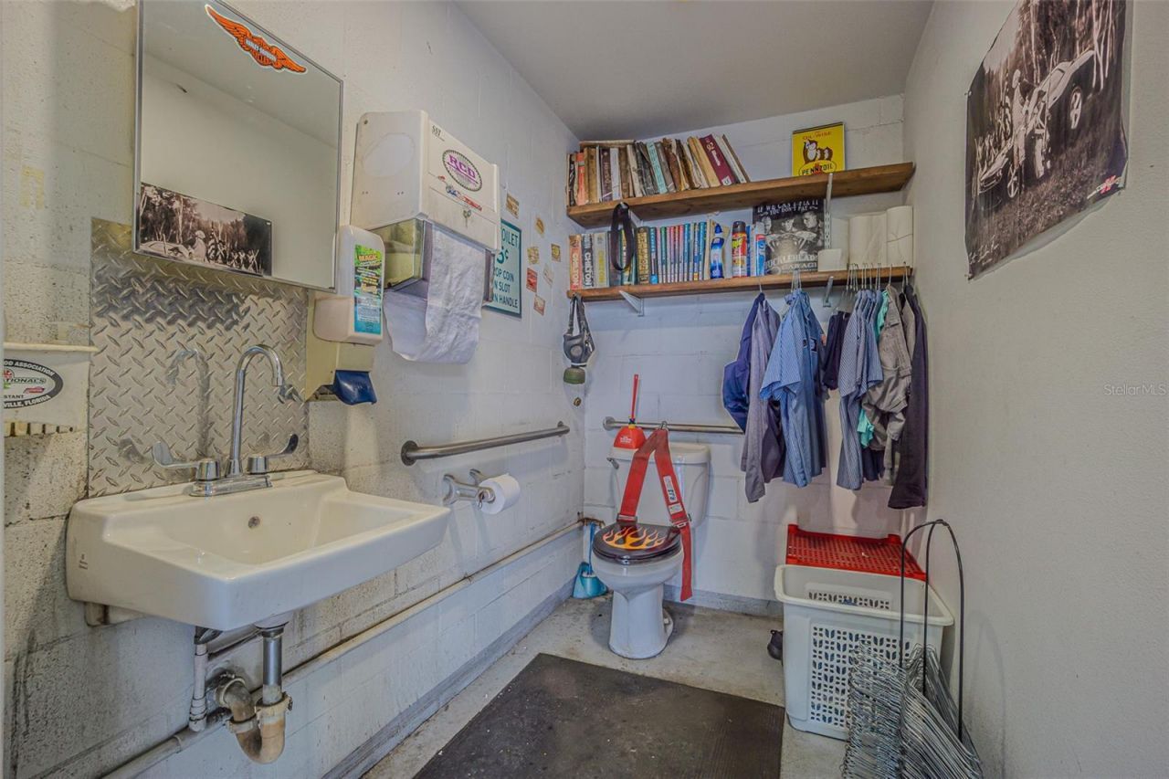 5924 7th Street, Zephyrhills, FL 33542 Photo