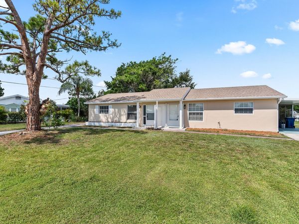 308 Stillwater Drive, Jupiter, FL 33458