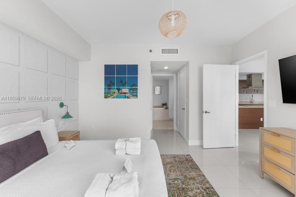 485 Brickell Ave, Unit 2210, Miami, FL 33131 Photo