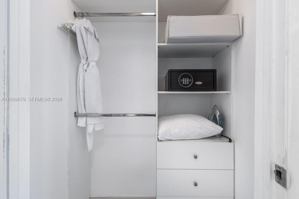 485 Brickell Ave, Unit 2210, Miami, FL 33131 Photo