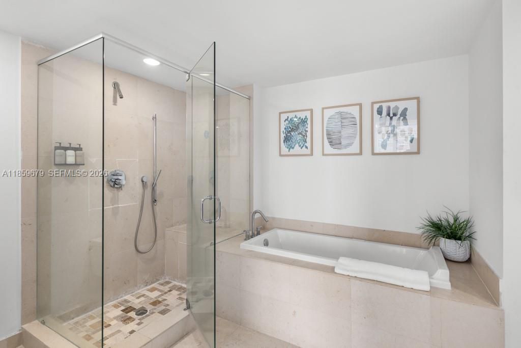 485 Brickell Ave, Unit 2210, Miami, FL 33131 Photo