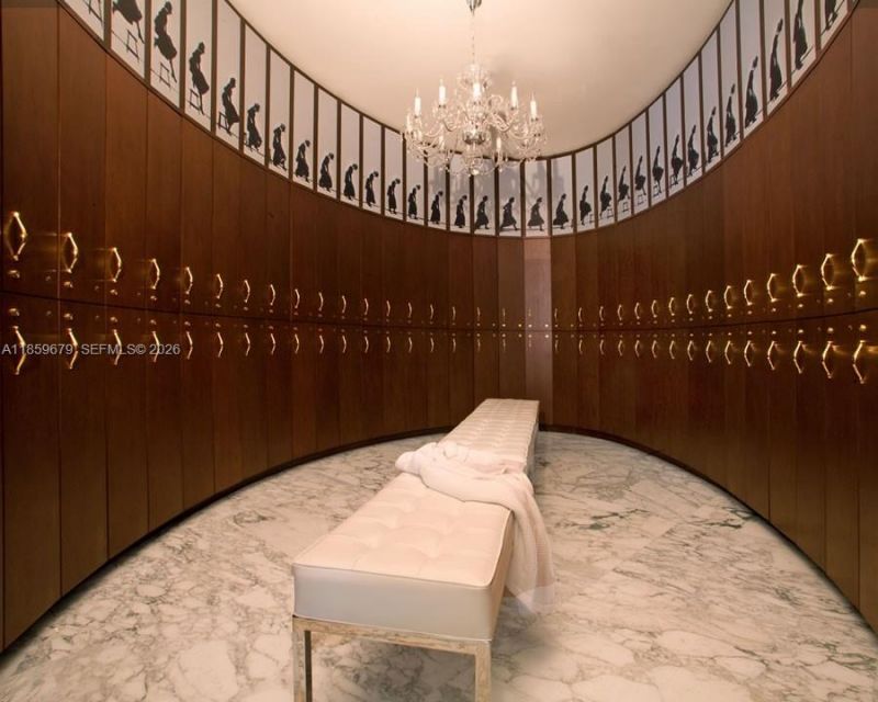 485 Brickell Ave, Unit 2210, Miami, FL 33131 Photo