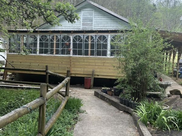 1446 Brooks Road, Sneedville, TN 37869