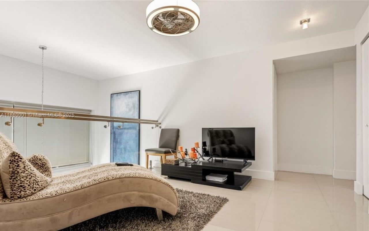 151 SE 15th Rd, Unit 203/201, Miami, FL 33129 Photo