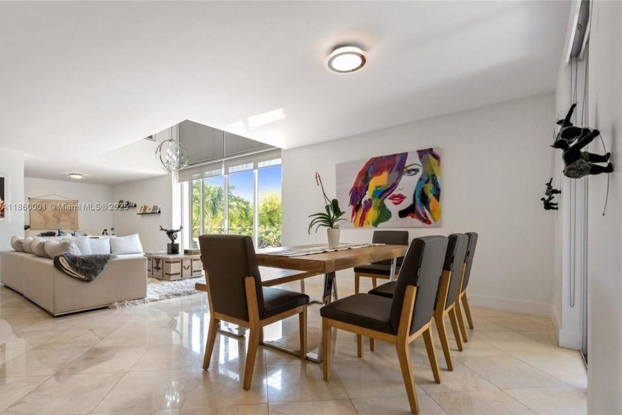 151 SE 15th Rd, Unit 203/201, Miami, FL 33129 Photo