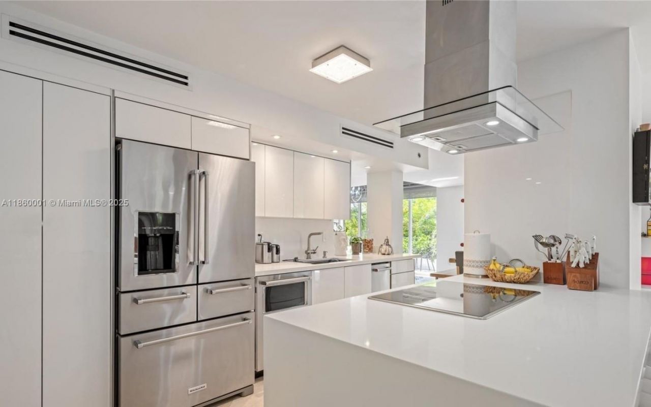 151 SE 15th Rd, Unit 203/201, Miami, FL 33129 Photo