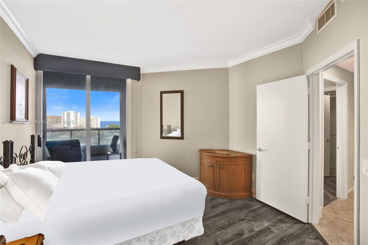 21050 Point Pl, Unit 1403, Aventura, FL 33180 Photo