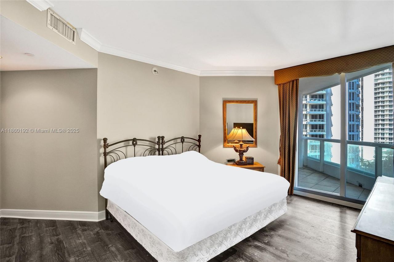 21050 Point Pl, Unit 1403, Aventura, FL 33180 Photo