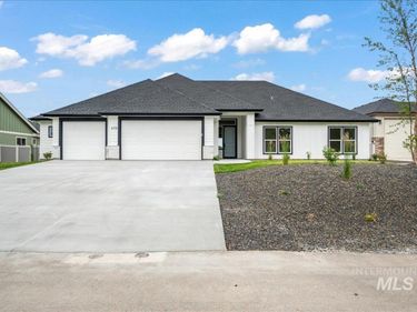 335 Bard Ave, Middleton, ID 83644