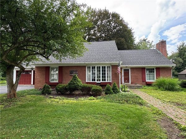 34 University Avenue, Hamilton, NY 13346