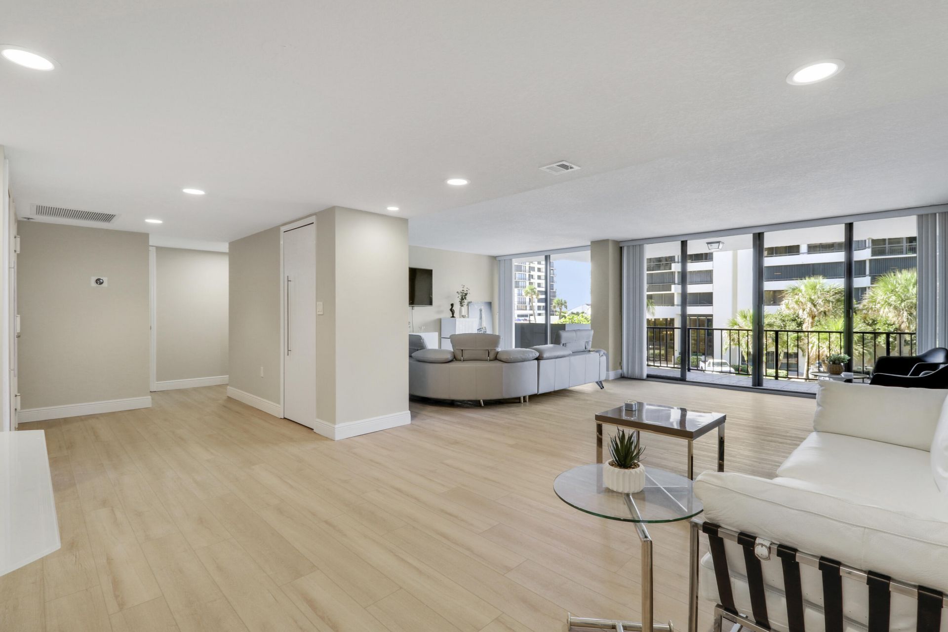 4200 N Ocean Drive, Unit 2-204, Singer Island, FL 33404 Photo