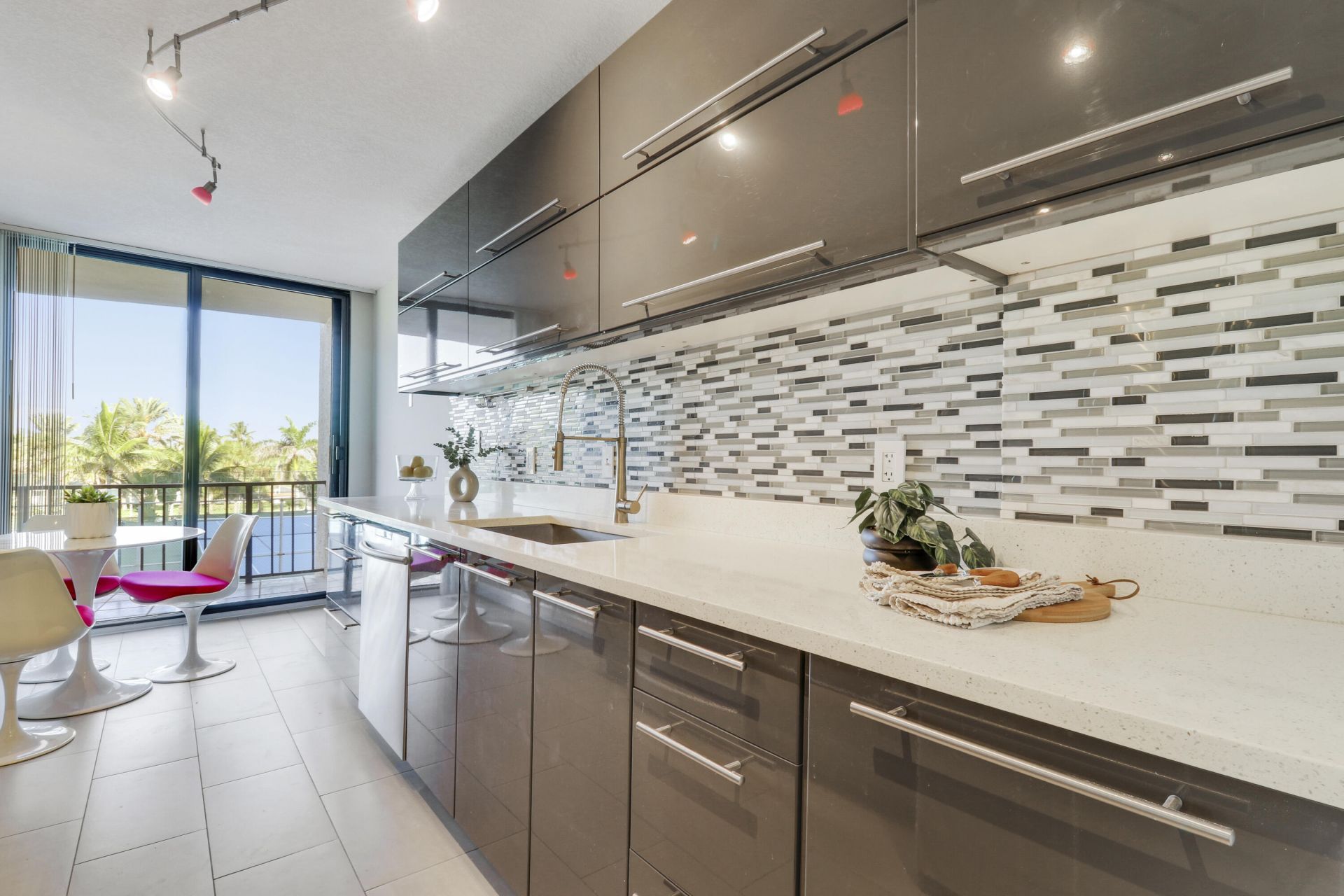 4200 N Ocean Drive, Unit 2-204, Singer Island, FL 33404 Photo