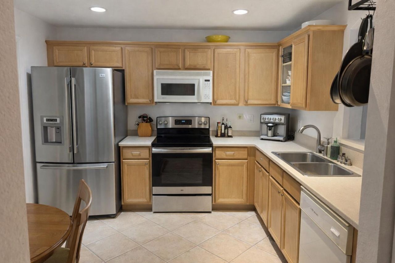 8020 Big Pine Way, Riviera Beach, FL 33407 Photo