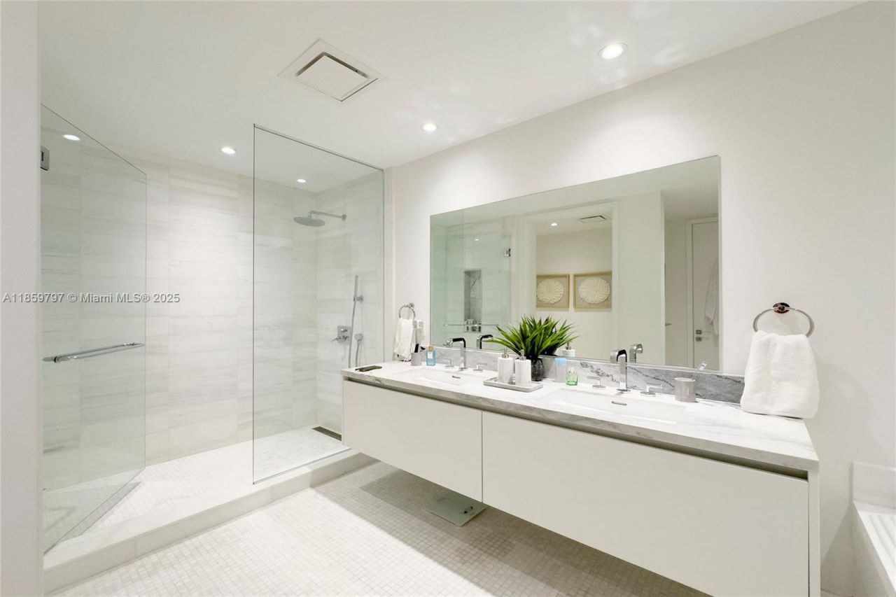 700 NE 26th Ter, Unit 2601, Miami, FL 33137 Photo