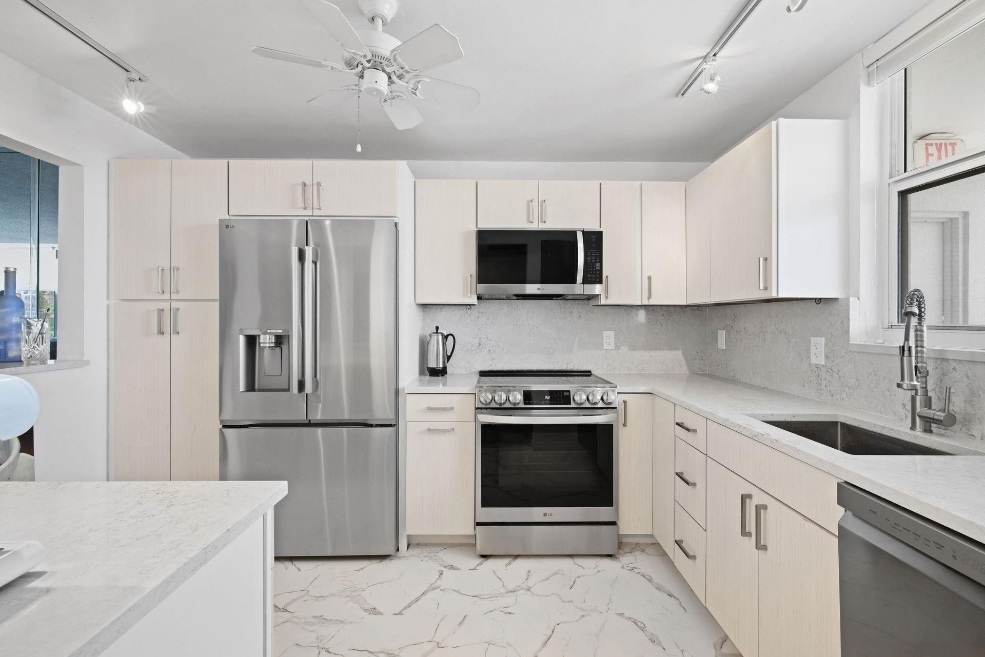 3100 NE 49th Street, Unit PH10, Fort Lauderdale, FL 33308 Photo