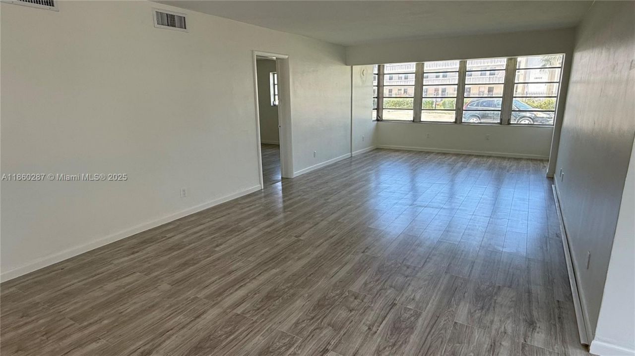 19001 NE 14th Ave, Unit 145, Miami, FL 33179 Photo