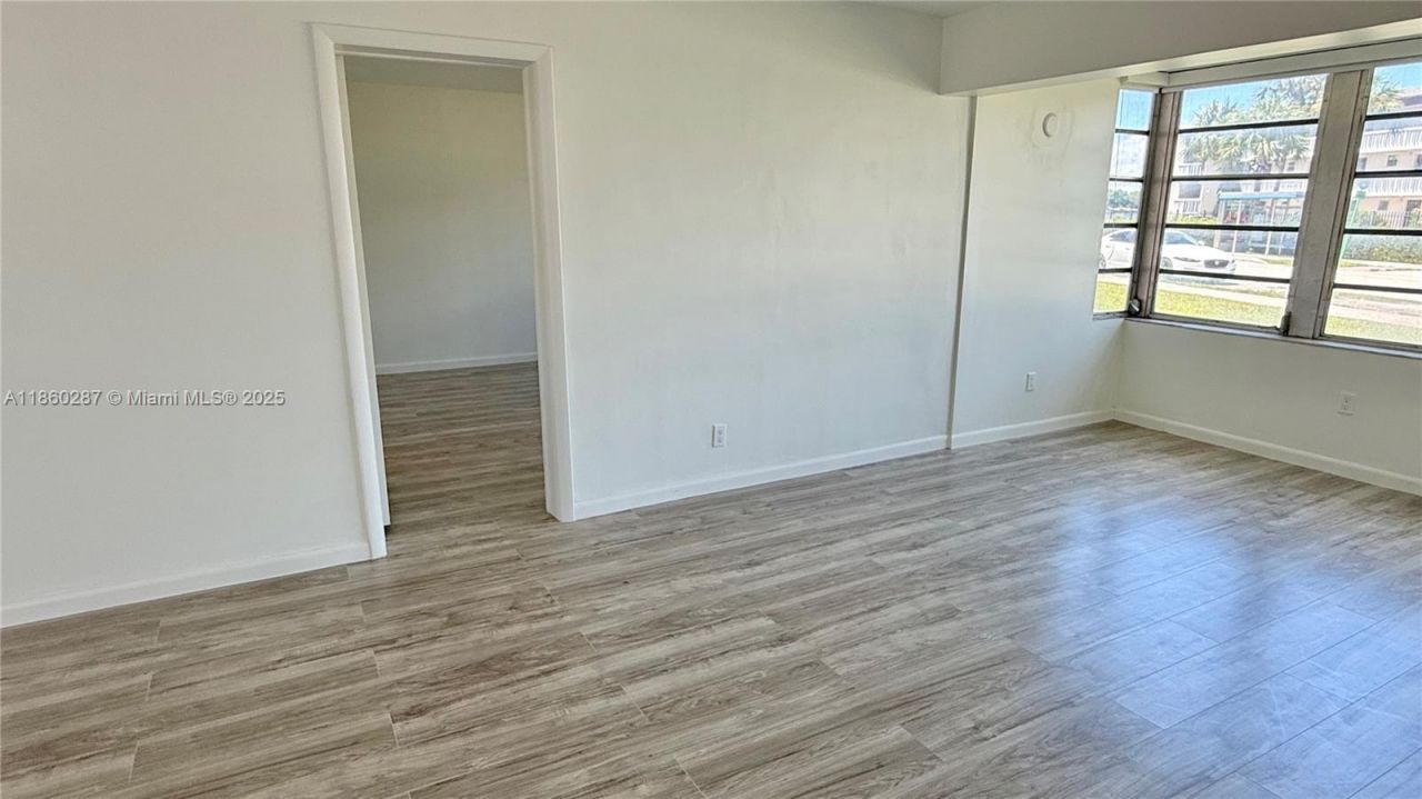 19001 NE 14th Ave, Unit 145, Miami, FL 33179 Photo