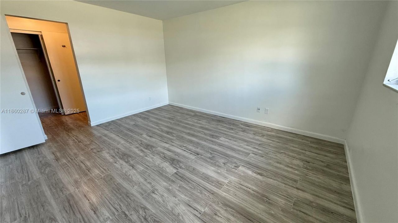 19001 NE 14th Ave, Unit 145, Miami, FL 33179 Photo