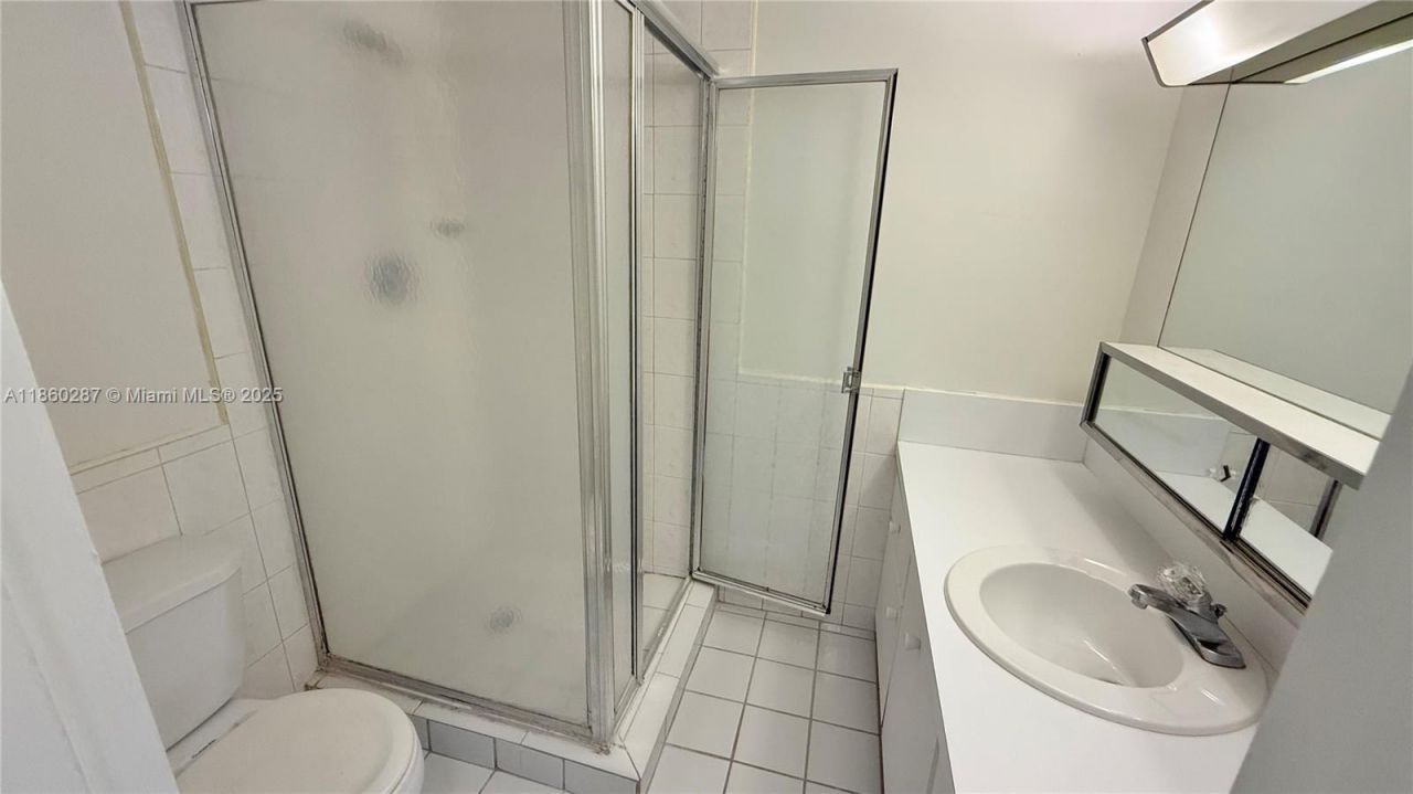 19001 NE 14th Ave, Unit 145, Miami, FL 33179 Photo