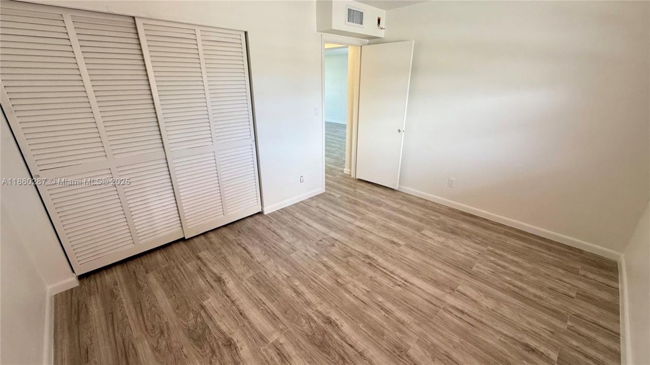 19001 NE 14th Ave, Unit 145, Miami, FL 33179 Photo