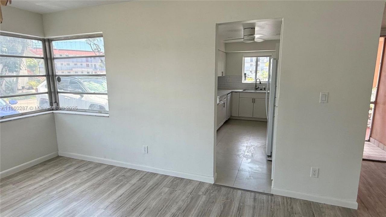 19001 NE 14th Ave, Unit 145, Miami, FL 33179 Photo