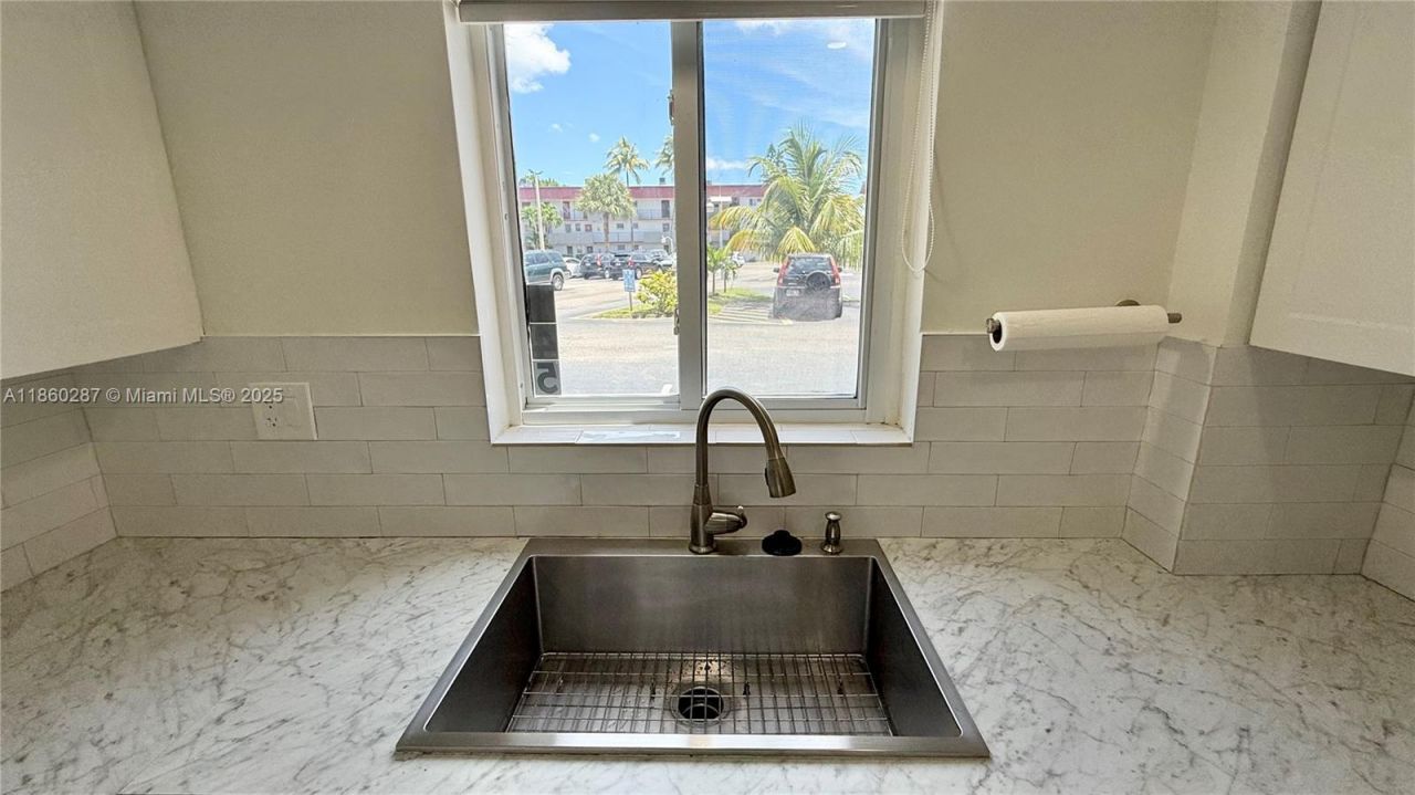 19001 NE 14th Ave, Unit 145, Miami, FL 33179 Photo