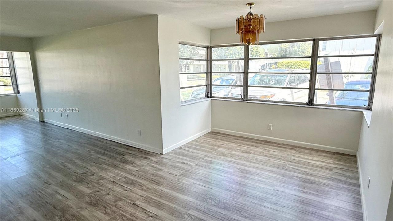 19001 NE 14th Ave, Unit 145, Miami, FL 33179 Photo