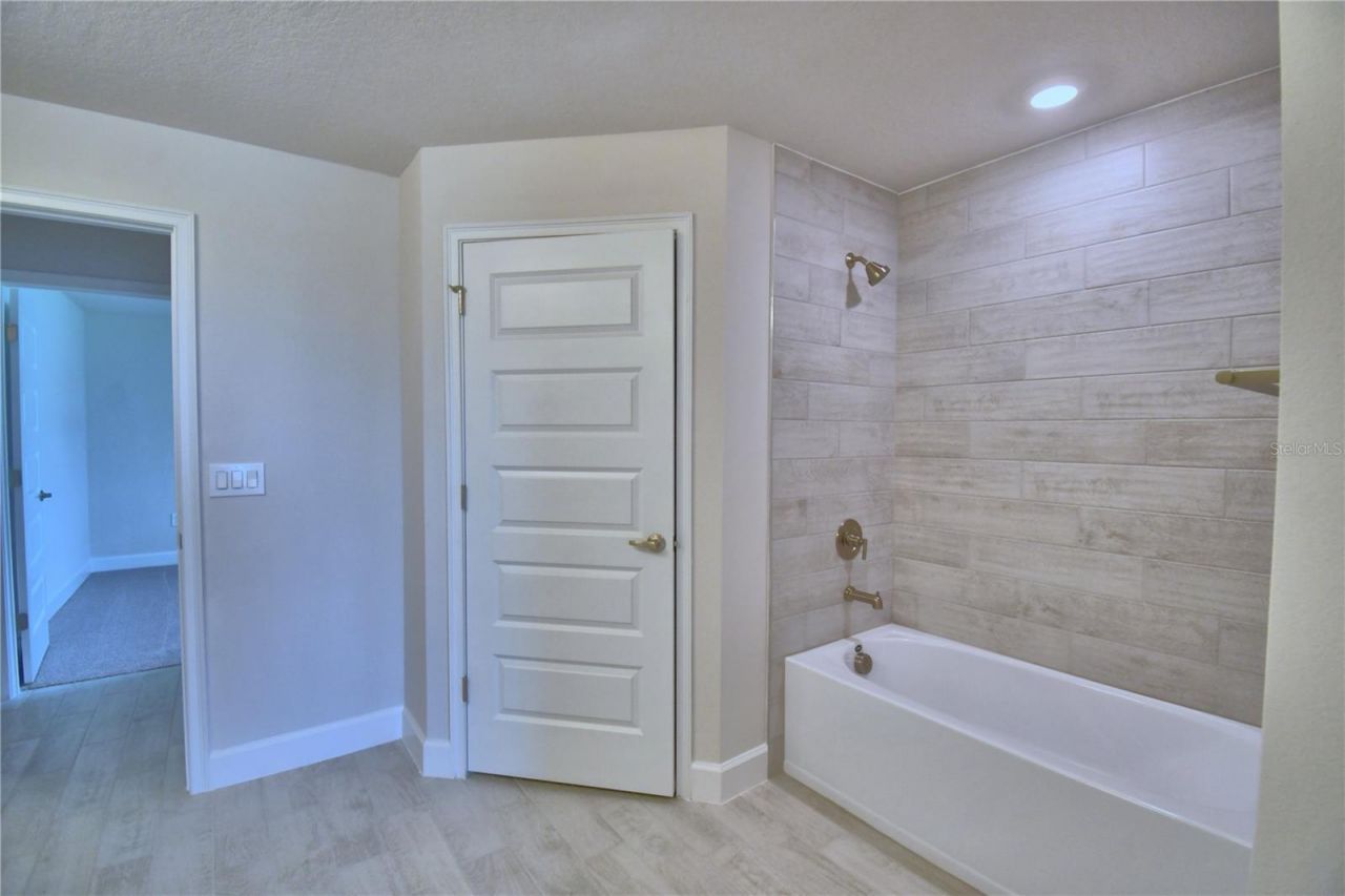 5208 Tennessee Ridge Court, Auburndale, FL 33823 Photo