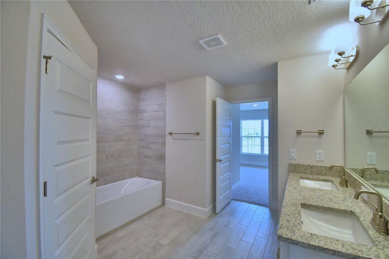 5208 Tennessee Ridge Court, Auburndale, FL 33823 Photo