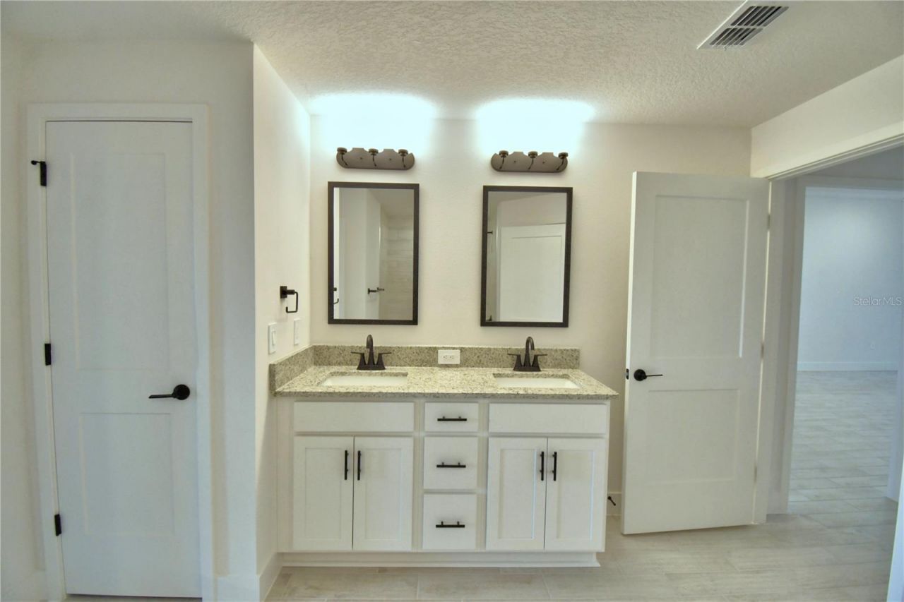5208 Tennessee Ridge Court, Auburndale, FL 33823 Photo