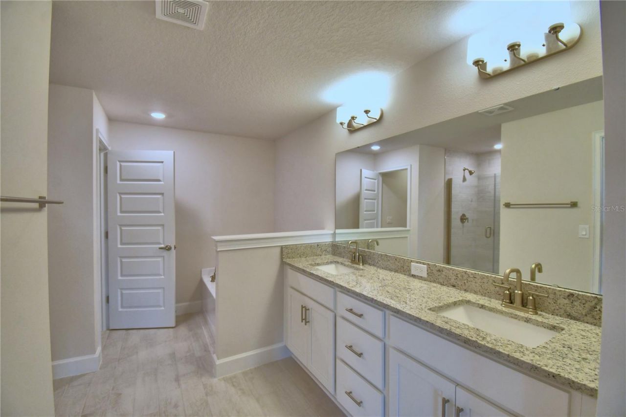 5208 Tennessee Ridge Court, Auburndale, FL 33823 Photo