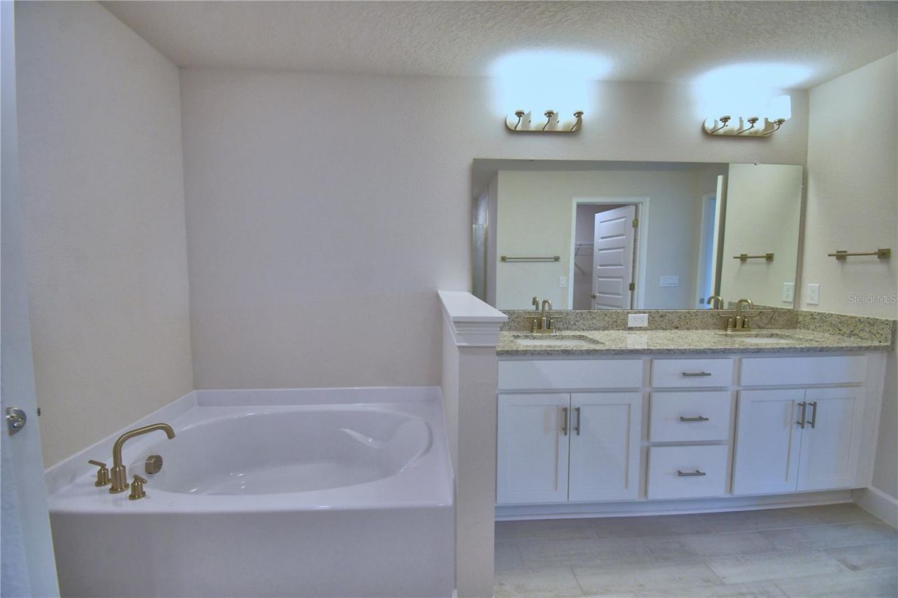 5208 Tennessee Ridge Court, Auburndale, FL 33823 Photo