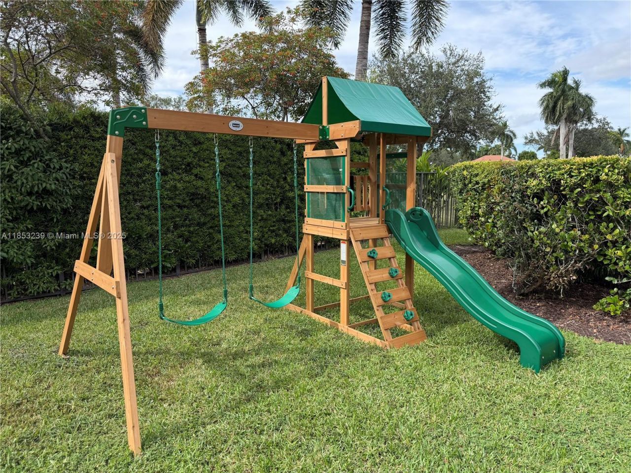 2438 Poinciana Ct, Weston, FL 33327 Photo