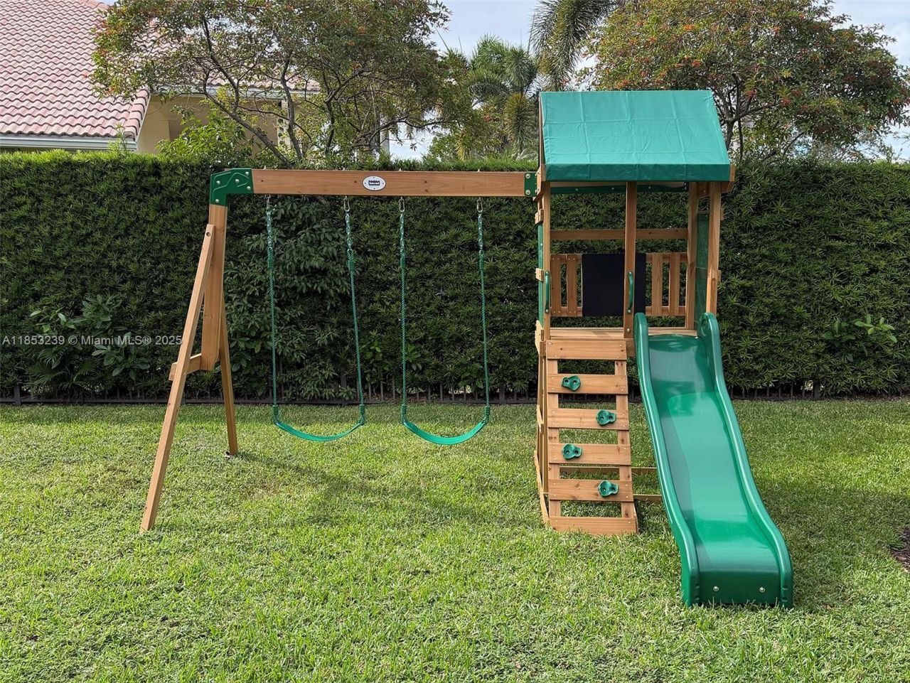 2438 Poinciana Ct, Weston, FL 33327 Photo