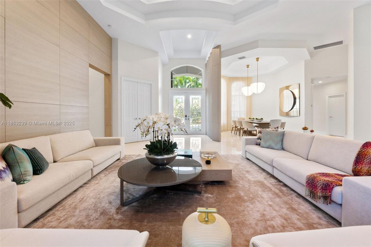 2438 Poinciana Ct, Weston, FL 33327 Photo