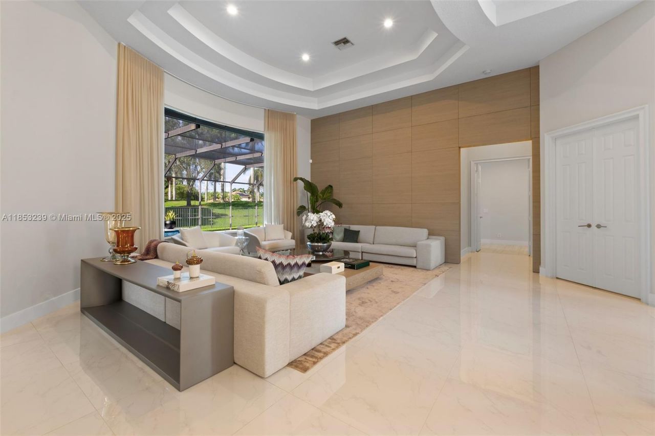 2438 Poinciana Ct, Weston, FL 33327 Photo