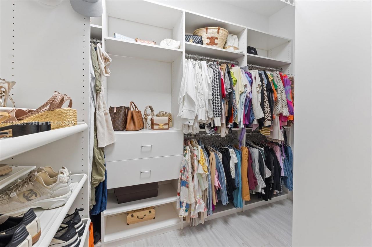 2438 Poinciana Ct, Weston, FL 33327 Photo