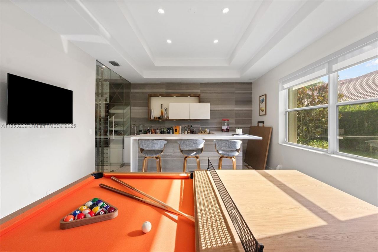 2438 Poinciana Ct, Weston, FL 33327 Photo