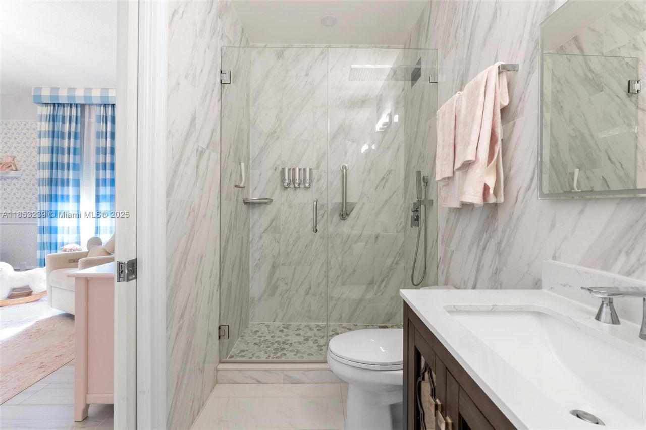 2438 Poinciana Ct, Weston, FL 33327 Photo