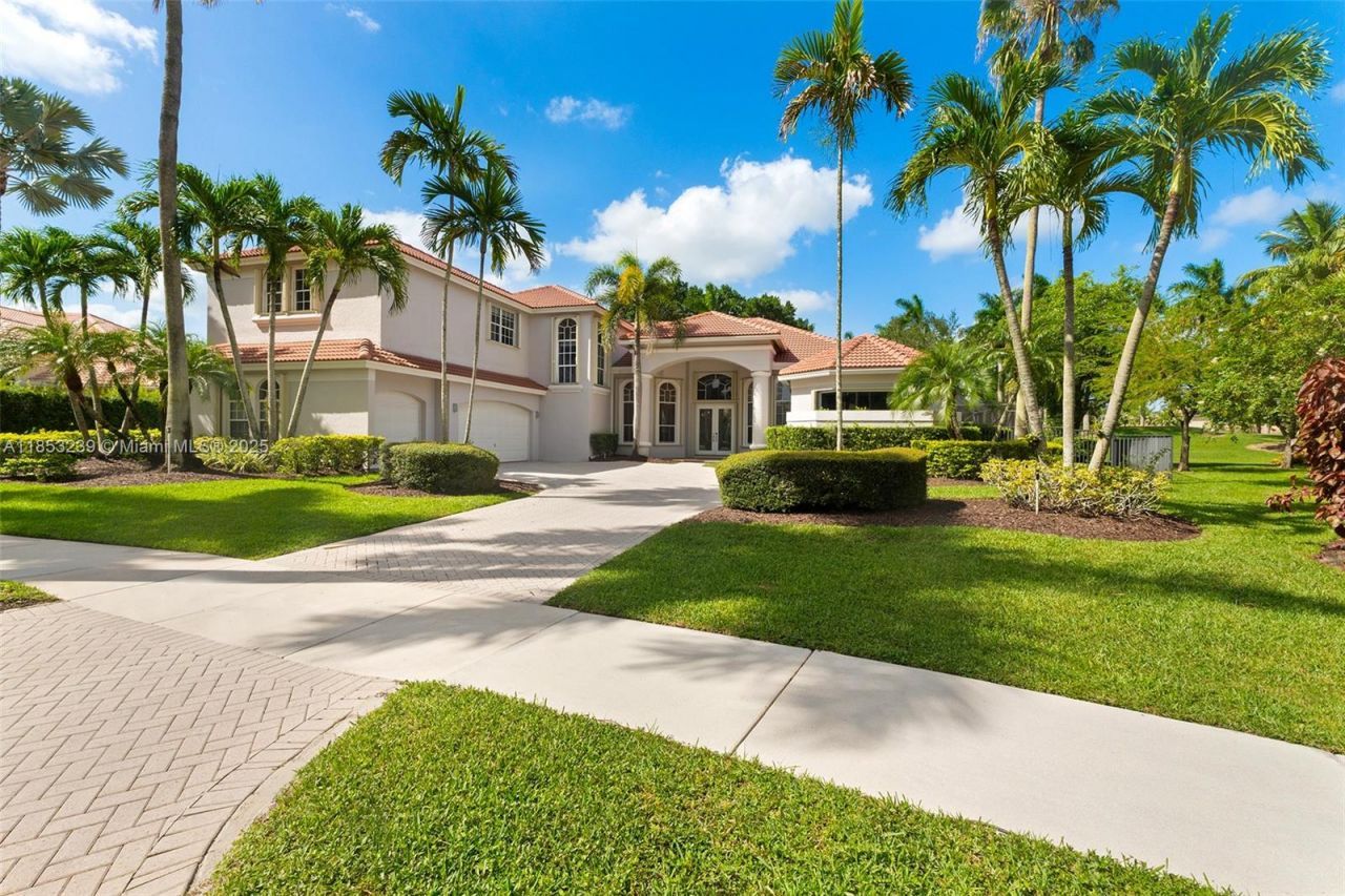 2438 Poinciana Ct, Weston, FL 33327 Photo