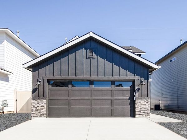 4258 E Woodmurra St, Meridian, ID 83642