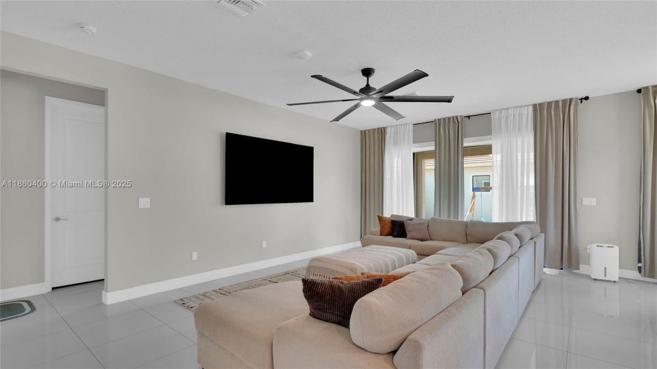 7349 Stella Ln, Lake Worth, FL 33463 Photo